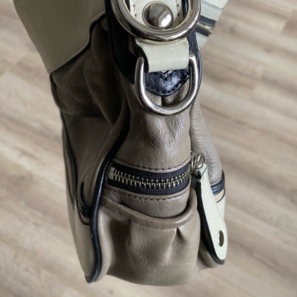 Coach Madison Ivory Gray Spectator Leather Hobo Shoulder Handbag - Picture 5 of 8